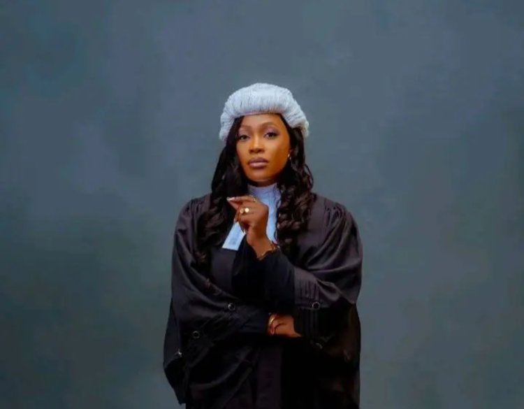 Meet Aderonke Gboroye, who was called to the Nigerian Bar with First Class Honours at the Nigerian Law School