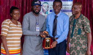 UNILORIN Medical Student, Shalom Adesina, Wins Gamaliel Onosode Award for Academic Excellence