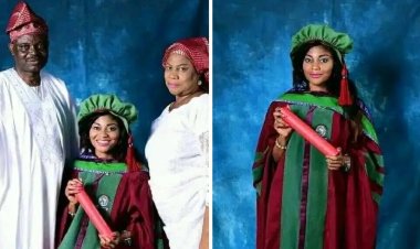 Meet Dr Deborah Bolanle Motilewa the youngest PhD holder in Nigeria at the age of 25