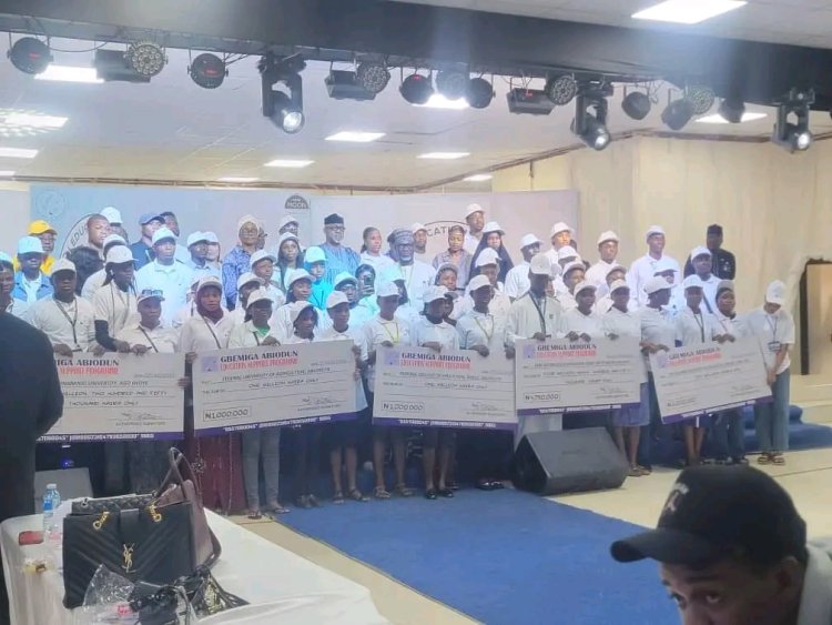 FUNAAB Quartet Among Beneficiaries of Multi Million Naira Gbemiga Abiodun Educational Support Programme