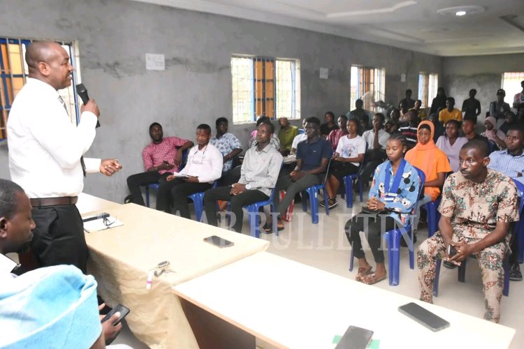 FUNAAB Alumni Association Awards Scholarships to Deserving Students