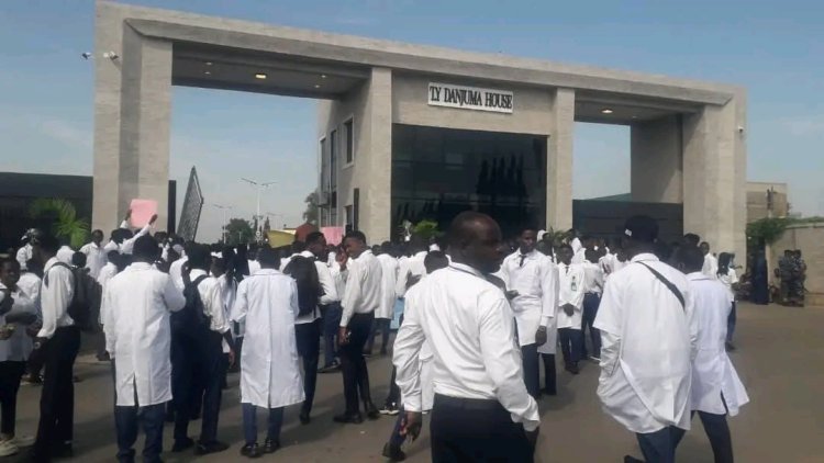Medical Laboratory Science Students of Taraba State University Protest Over Accreditation and Mismanagement