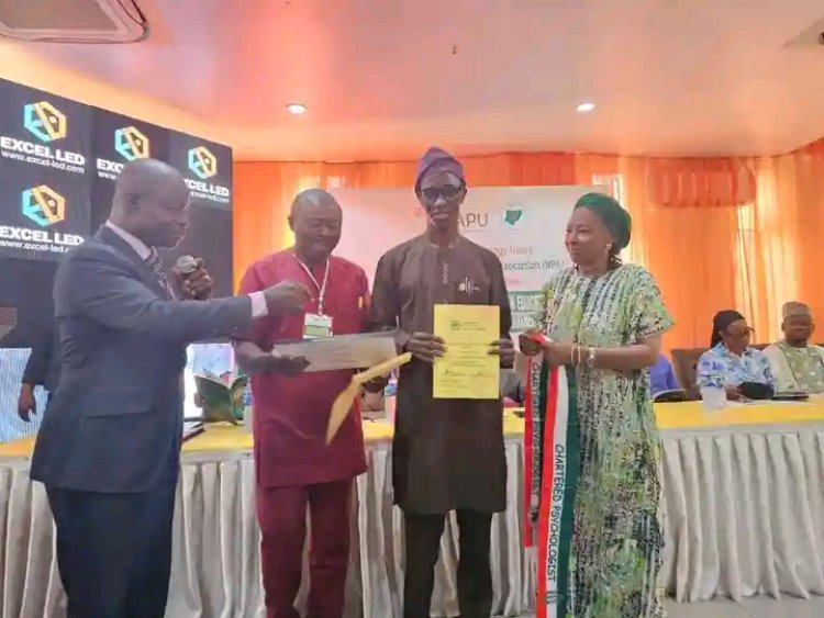 UI DVC Administration Becomes a Chartered Psychologist