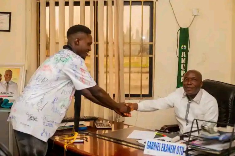 Godwin Koffi Completes Tenure as AKSU Students' Press Club President