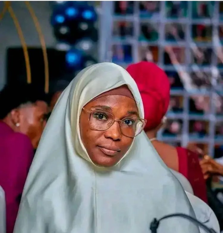 UDUS Student Honored for Hijab Consistency
