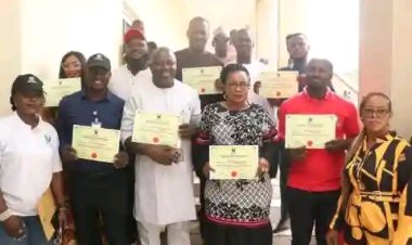 NOUN Staff Multipurpose Cooperative Presents Certificates of Return to New Executives