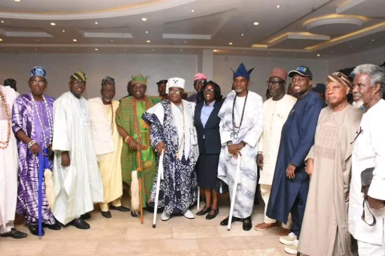 Alake of Egbaland Hosts FUNAAB Governing Council to Celebrate Academic Milestones