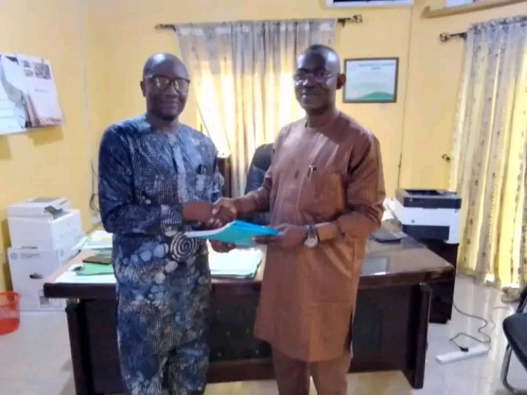 FUNAAB Postgraduate School Sees Leadership Transition: Prof. Gboyega Adebayo Hands Over to Prof. Olusiji Sowande