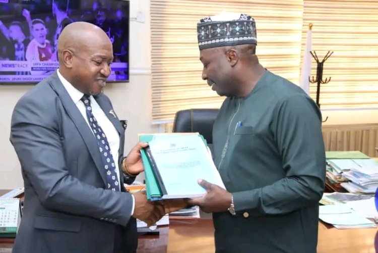 Professor Hakeem Fawehinmi Formally Assumes Office as UNIABUJA Vice-Chancellor