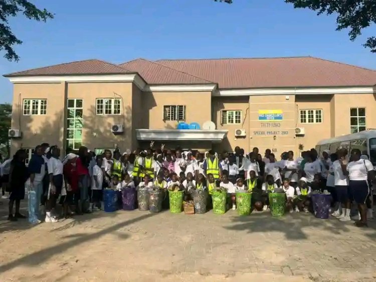 LASUED Students Lead Environmental Sanitation Exercise to Promote Campus Hygiene