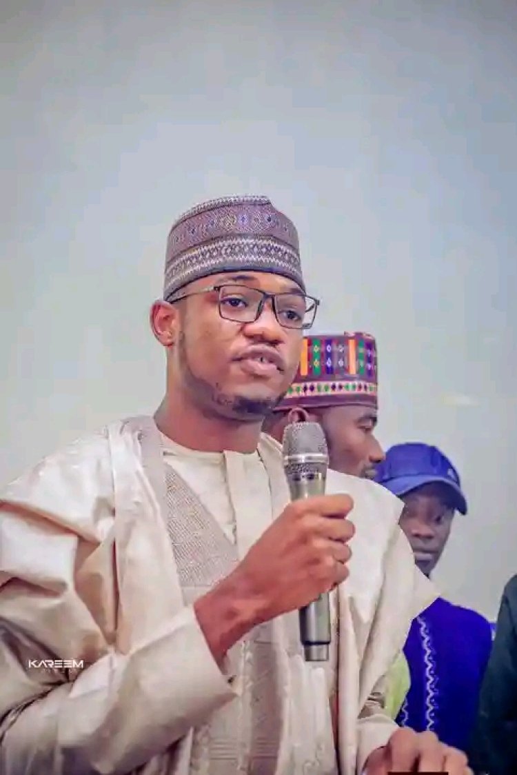 Ahmadu Bello University Students Commend SRC President as School Fees Refunds Commence