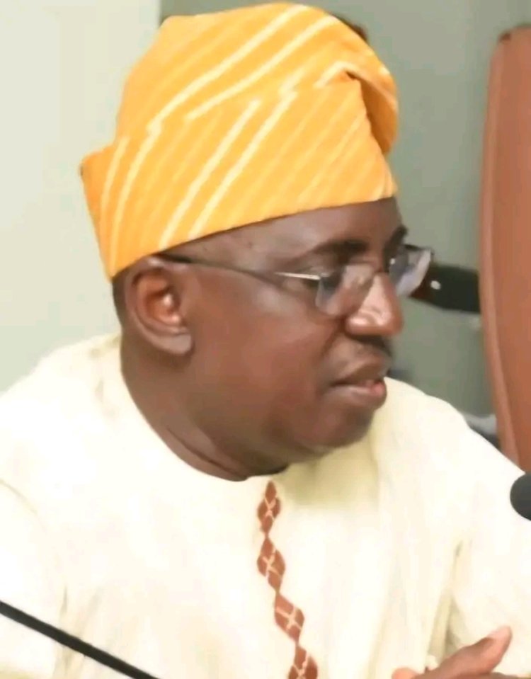 Pro-Chancellor Felicitates with FUNAAB VC on Birthday Anniversary