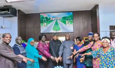 UCH Ibadan Management Congratulates Adekunle Alao on Birthday