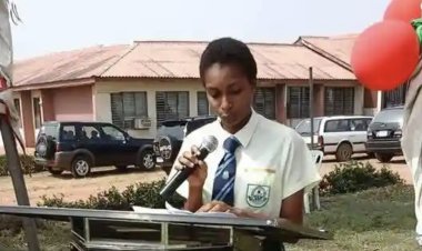 FUNIS Alumna Motunrayo Sowunmi Gains Global Recognition as CNBC Africa Market Analyst