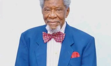 Crescent University Gives Standing Ovation to Chief Femi Okunnu
