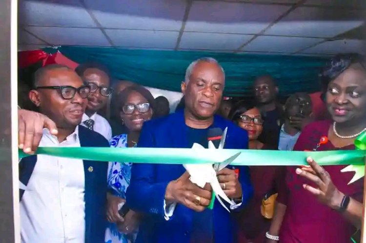 UI Physiotherapy Class of 2000 Bolsters UCH Healthcare Delivery with Solar Power Donation