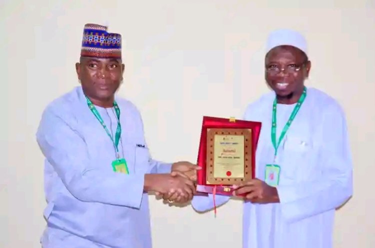 Lafia Staff Unity Family Honors Outgoing FULafia VC, Prof. Shehu Abdul Rahman