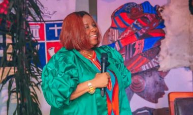 COOU VC, Prof. Omenugha Donates ₦500,000 to COOU English Department, Establishes Scholarship in Her Honour