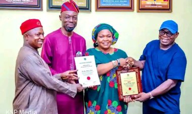 CUSTECH Registrar, Mrs. Glory Yakubu, Receives Distinguished Service Award