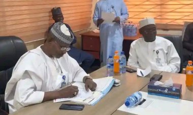 KHAIRUN Honours Resigning Staff, VC Urges Outgoing Personnel to Remain Good Ambassadors