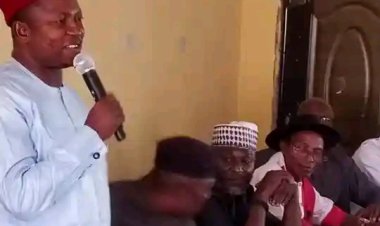 PAAU Vice-Chancellor Advances Familiarisation Tour at Faculty of Natural Sciences and Computing