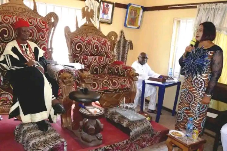 Ufuma Monarch Hails Federal Poly Oko Rector’s Transformational Leadership; Announces 40 Scholarships