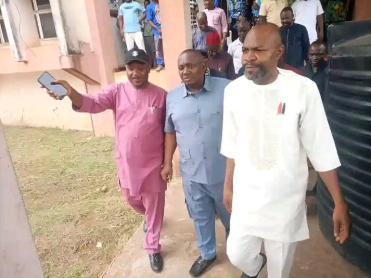 UNIZIK VC Commissions ₦3.1M Solar Power Project in Electronic and Computer Engineering Dept