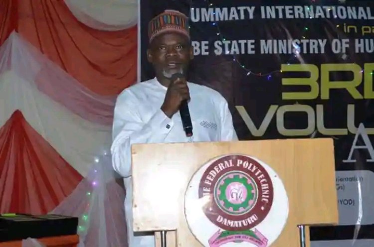 Federal Polytechnic Damaturu Rector Advocates for Humanitarian Support at Ummati Charity Awards