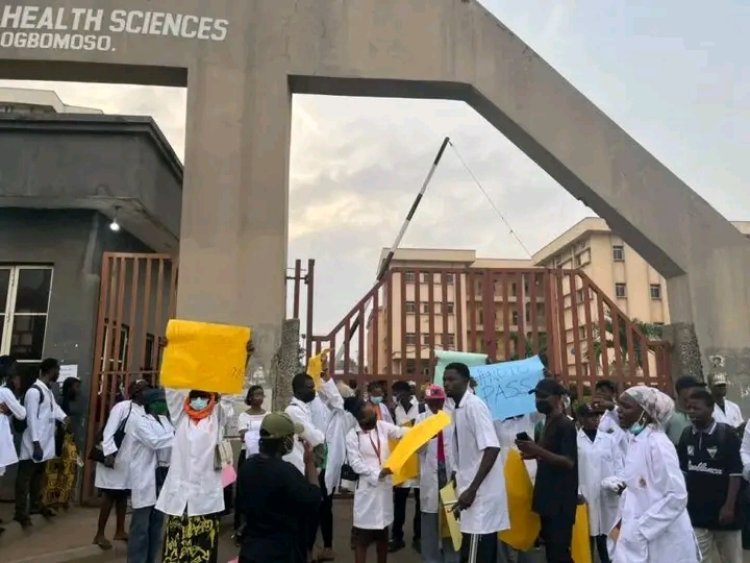 LAUTECH Students Protest Relocation of Anatomy and Physiology Department