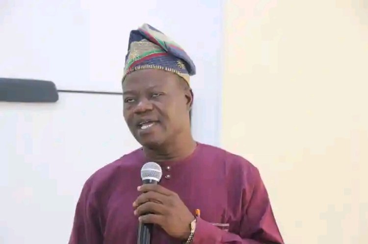 Elizade University Warns 100-Level Students Against Discipline Breaches; May Ban Smartphones