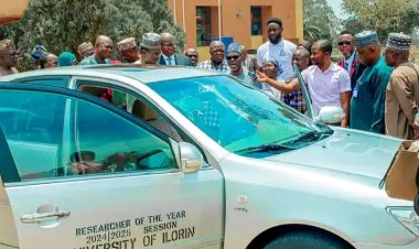 UNILORIN Vice-Chancellor Presents Car Prize to 2025 Researcher of the Year