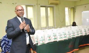 FUNAAB Students Receive Food Support to Ease Economic Hardship