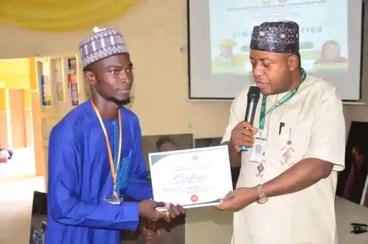 FULAFIA Student Honoured as "Exceptional IT Student" at Agricultural Economics SIWES Orientation