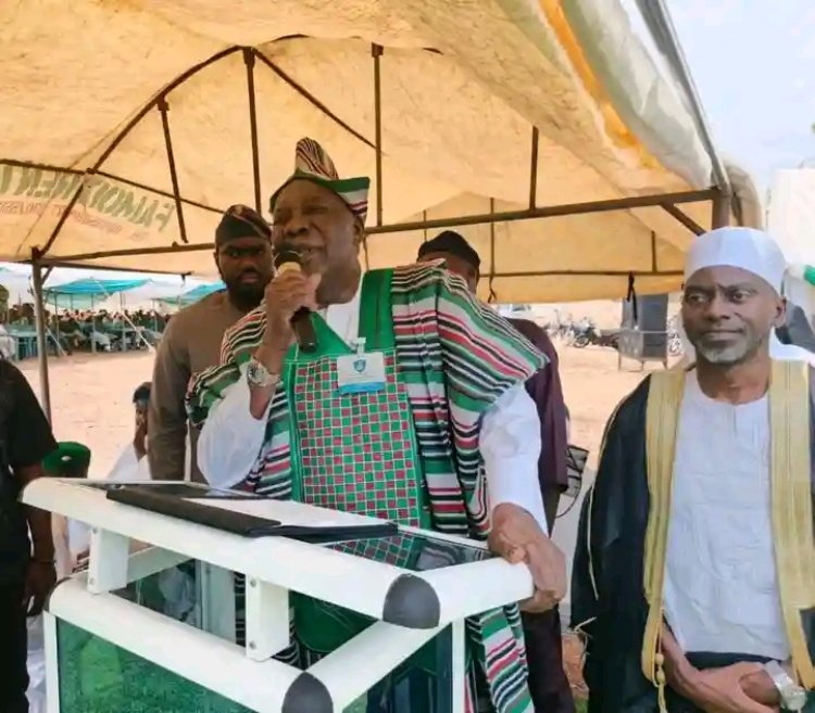 Crescent University Honours Distinguished Alumnus, Prof. Ahmed bin Salawudeen, at 8th Special Ramadan Lecture