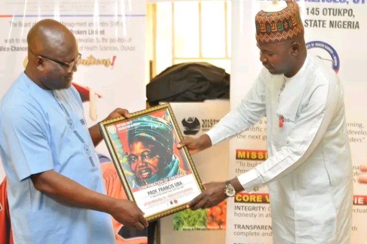 FUHSO VC, Prof. Uba, Receives Sir Ahmadu Bello Award of Excellence