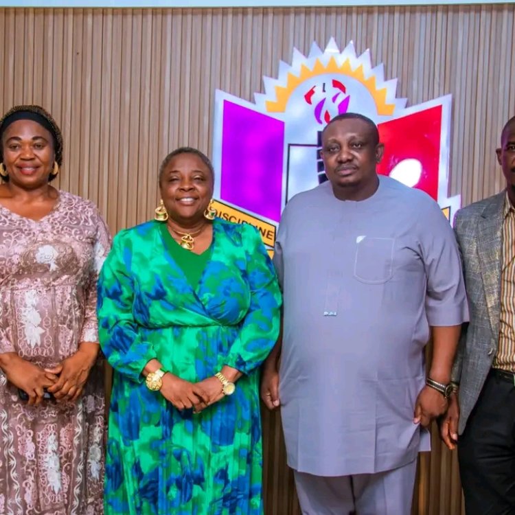 COOU VC Deepens Inter-University Collaboration, Invites UNIZIK to 16th Convocation