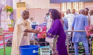 FUL Vice-Chancellor Professor Gbenga Ibileye Spotted Serving as Church Usher in Lokoja