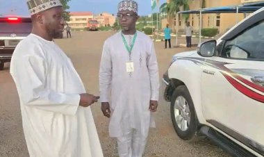 FULafia Vice-Chancellor Presents Official Vehicle to Newly Appointed Bursar