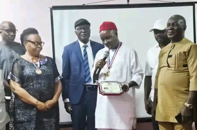UNIZIK Deputy Vice-Chancellor Honoured at 6th Eastern Nigeria Merit Awards