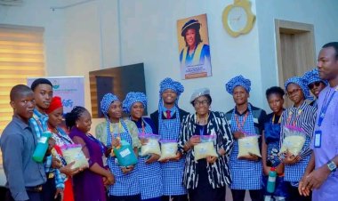 ACU Agriculture Students Showcase Entrepreneurial Products, Visit Vice-Chancellor in Oyo