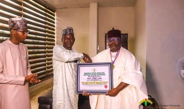 SAZU Vice-Chancellor Prof. Fatimah Tahir Honored with Award of Excellence