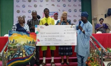 Lagos Government Awards Tuition Scholarships to Winners of Schools Arts and Craft Competition