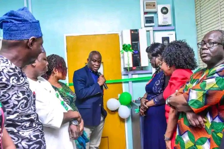 Retired Professor Shokunbi and Siblings Donate 10KVA Solar Inverter System to UCH Ibadan