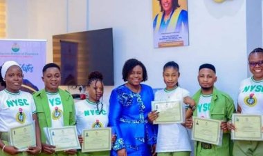 Ajayi Crowther University Vice-Chancellor Celebrates Outgoing NYSC Corps Members