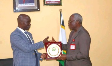 UCH Management Pays Courtesy Visit to DSS, Oyo State Command