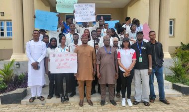 Lens University PRAD Students Join Professionals to Celebrate World PR Day in Grand Style
