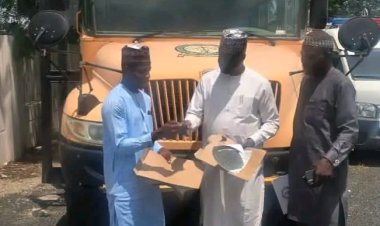 FUAMB Vice-Chancellor Receives School Bus Donation from Adamawa State Government