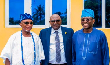 UI Vice-Chancellor Commissions New Security Post at Faculty of Education Donated by Two Retired Rear Admirals