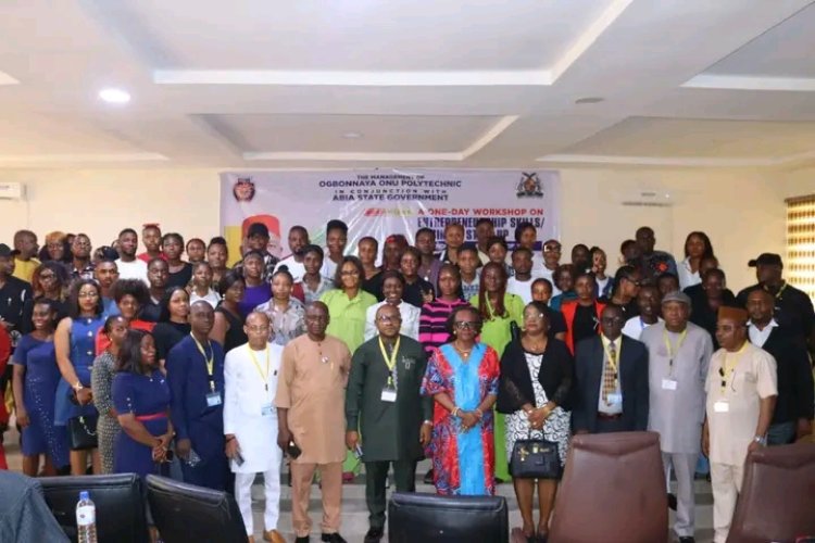 100 Ogbonnaya Onu Polytechnic Graduates Receive ₦1 Million Each Under Abia Empowerment Scheme