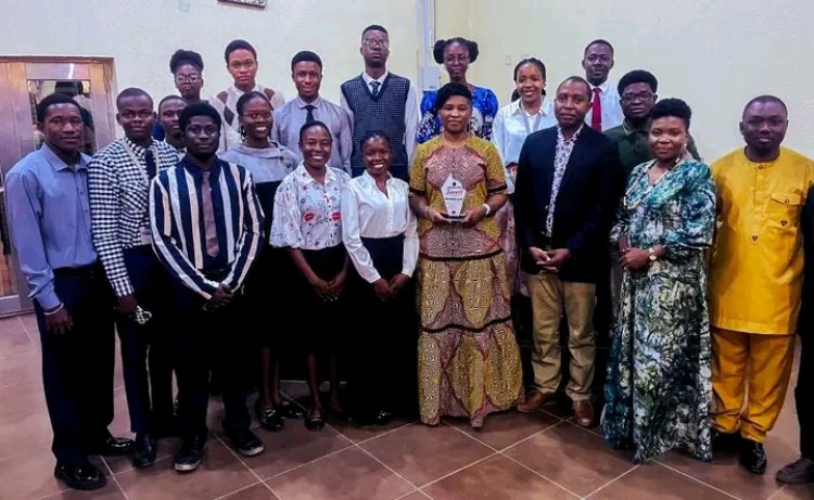 FUTA Medical Students Honour Vice-Chancellor For Role In MBBS Programme Accreditation